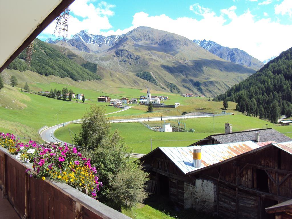 Hotel Haus Fliri Curon Venosta Exteriér fotografie