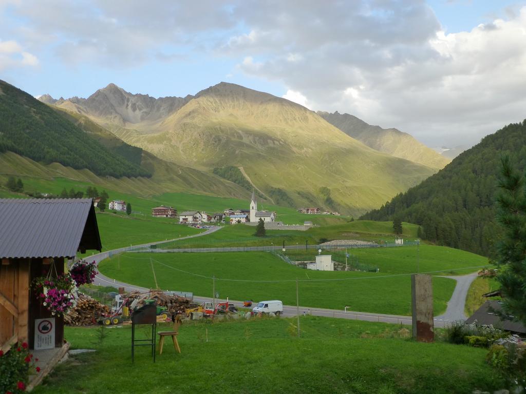 Hotel Haus Fliri Curon Venosta Exteriér fotografie